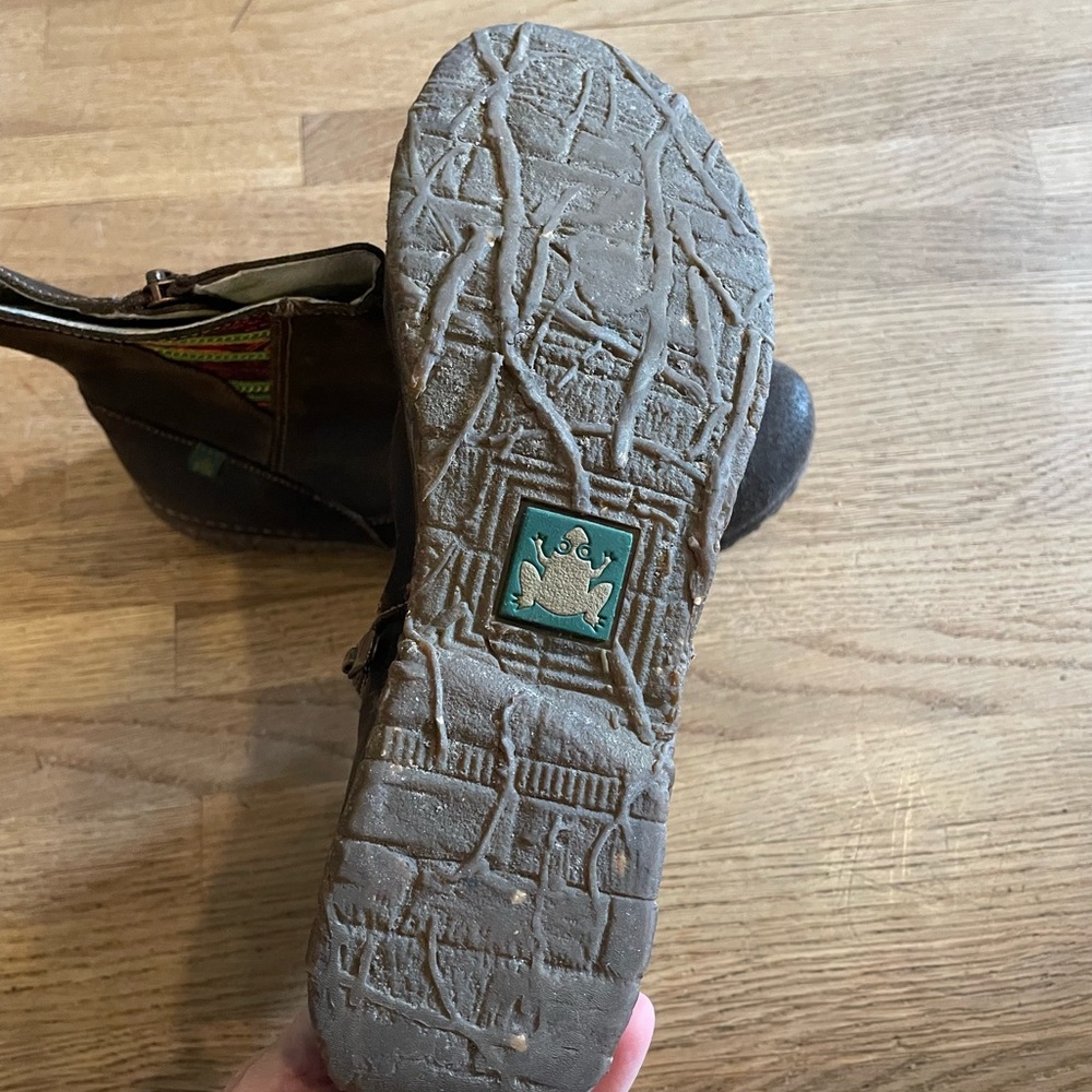 El Naturalista leather booties